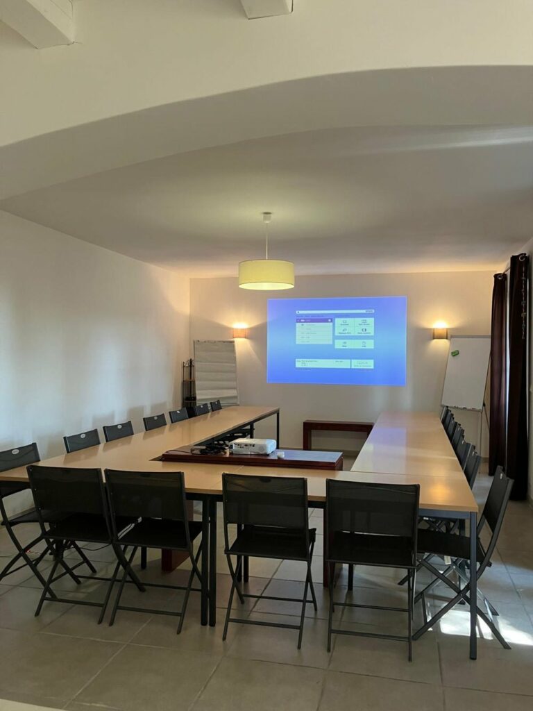 Salle de réunion pour séminaire au Domaine de Coulon